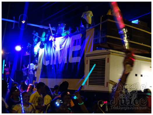 grenada_mon_night_mas_2011-091