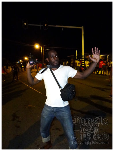 grenada_mon_night_mas_2011-095