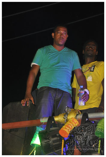 grenada_mon_night_mas_2011-111