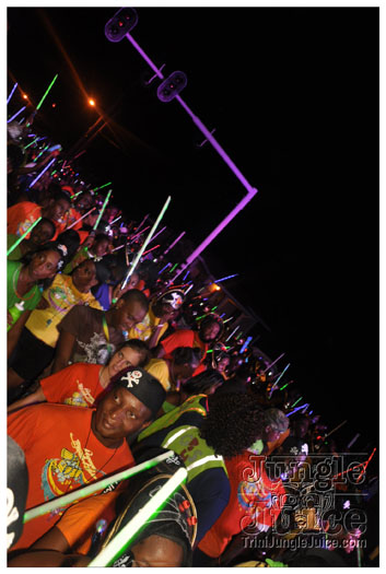 grenada_mon_night_mas_2011-113