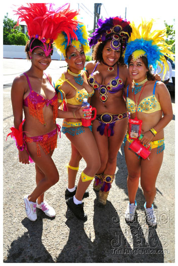 grenada_carnival_tues_2011_pt1-060