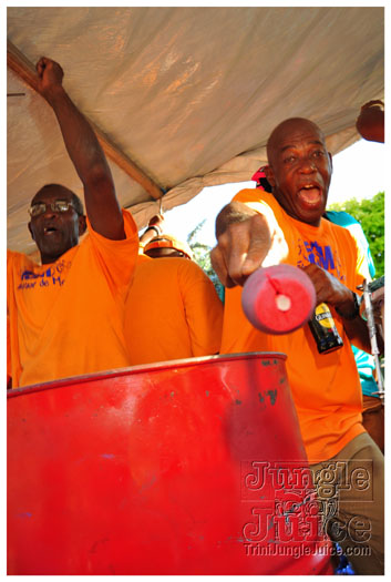 grenada_carnival_tues_2011_pt2-003