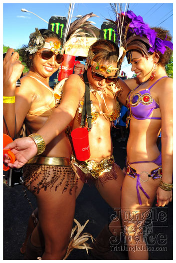 grenada_carnival_tues_2011_pt2-006