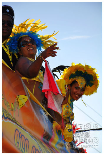 grenada_carnival_tues_2011_pt2-041
