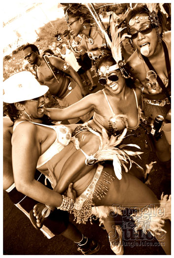 grenada_carnival_tues_2011_pt2-046