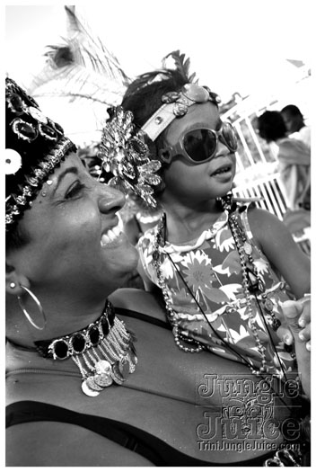 grenada_carnival_tues_2011_pt2-067