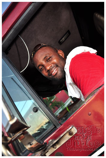 grenada_carnival_tues_2011_pt2-114