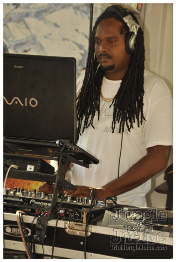 grenada_carnival_tues_2011_pt3-117