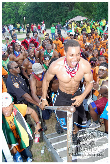 houston_parade_jul3_2011_pt2-011