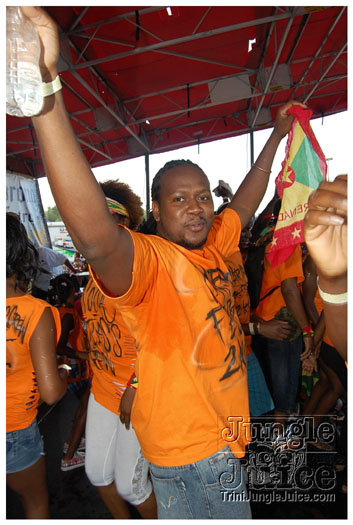 houston_parade_jul3_2011_pt2-016