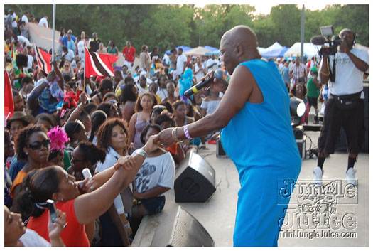 houston_parade_jul3_2011_pt2-075