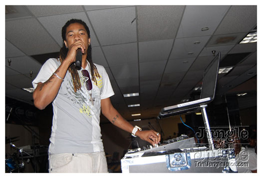 ultra_glo_houston_jun30-022