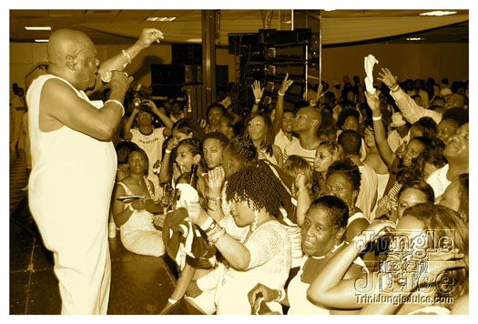 ultra_glo_houston_jun30-085