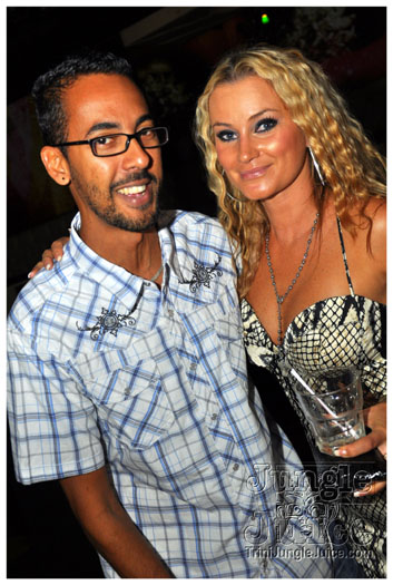 bacchanal_ja_extras_2011-013