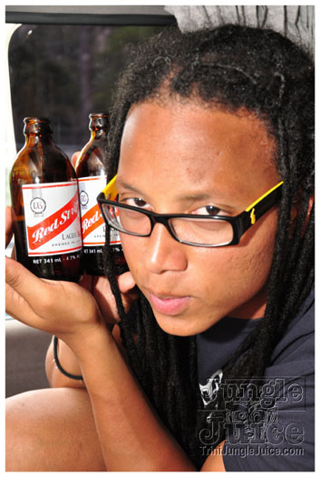 bacchanal_ja_extras_2011-016