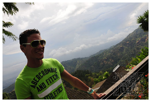 bacchanal_ja_extras_2011-019