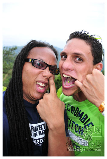 bacchanal_ja_extras_2011-025