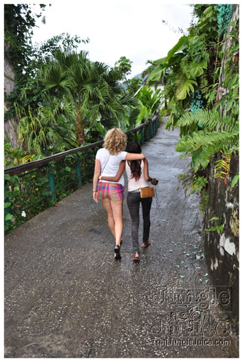 bacchanal_ja_extras_2011-026