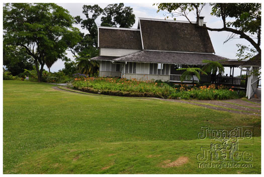 bacchanal_ja_extras_2011-028