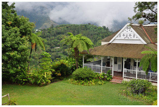 bacchanal_ja_extras_2011-029