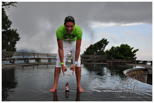 bacchanal_ja_extras_2011-033