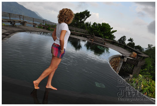 bacchanal_ja_extras_2011-036