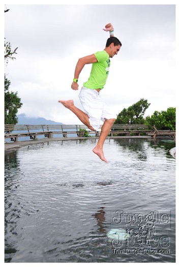 bacchanal_ja_extras_2011-038