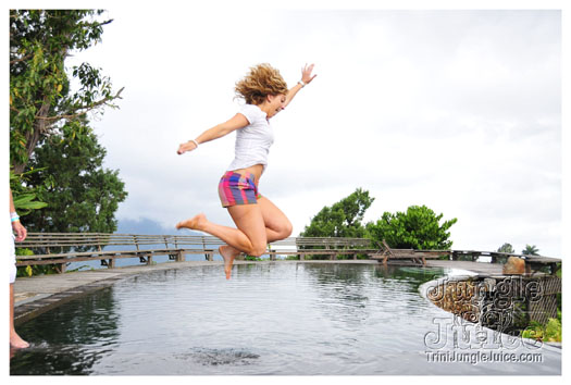 bacchanal_ja_extras_2011-042