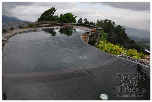 bacchanal_ja_extras_2011-043