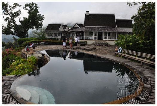 bacchanal_ja_extras_2011-044