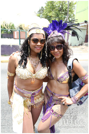 bacchanal_ja_extras_2011-060