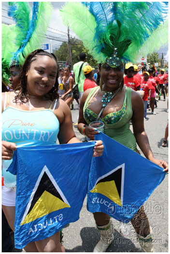 bacchanal_ja_extras_2011-061
