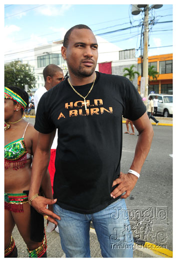 bacchanal_ja_extras_2011-065