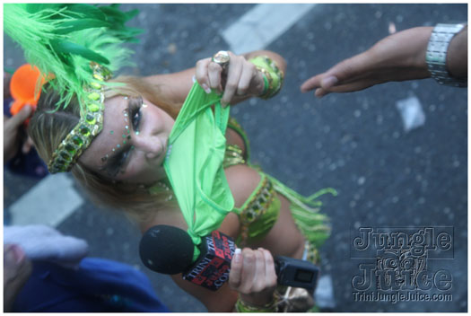 bacchanal_ja_extras_2011-076