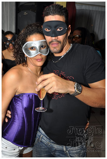 au_bal_masque_jan28-012