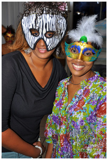 au_bal_masque_jan28-021