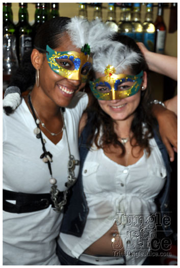 au_bal_masque_jan28-048