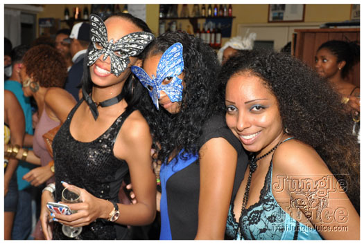 au_bal_masque_jan28-052