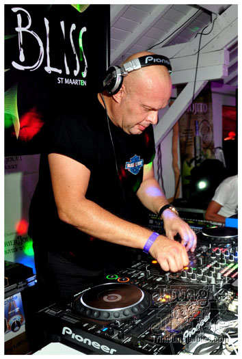 bliss_summer_tour_2011_part2-067