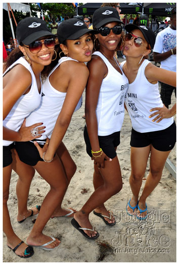 jet_attitud_jun11-040