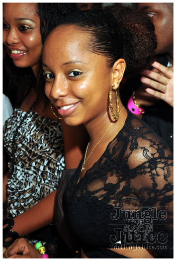 jet_attitud_jun11-095