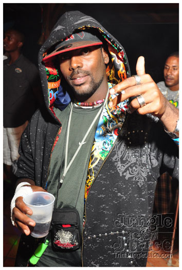 jet_attitud_jun11-098