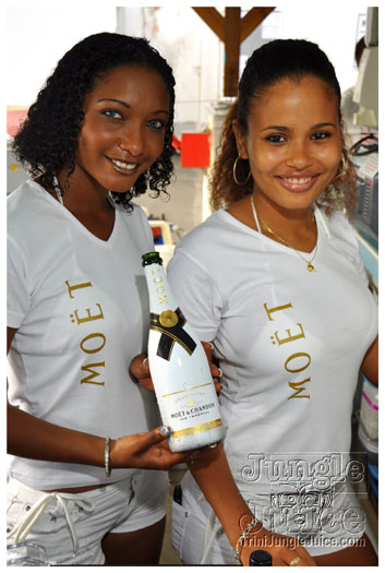 this_is_moet_2011_pt1-004