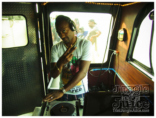 basic_jouvert_boatride_sep4-081