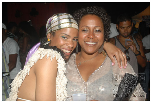 cribs_vegas_style_jun19-101