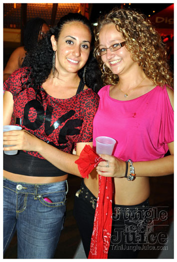 colour_me_red_2011-002