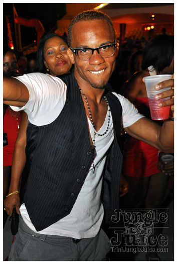 colour_me_red_2011-003