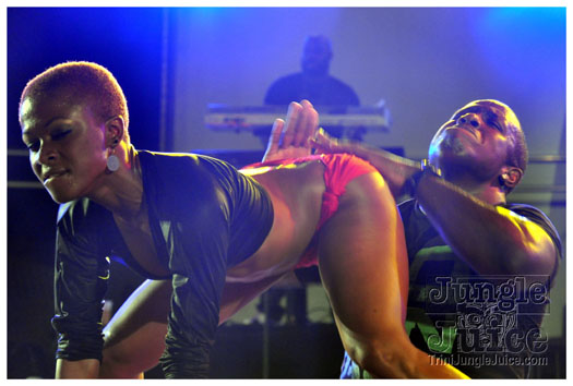 colour_me_red_2011-011