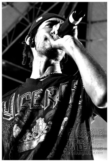 colour_me_red_2011-016