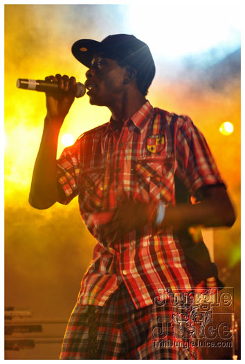 colour_me_red_2011-039